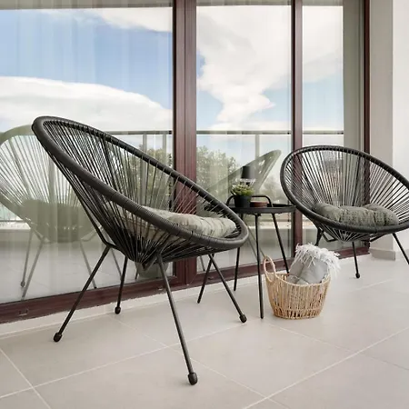 Apartment Stylish 1br With Balcony & Parking I Skyline By Flat Mаnаger *