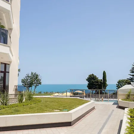 Stylish 1br With Balcony & Parking I Skyline By Flat Mаnаger