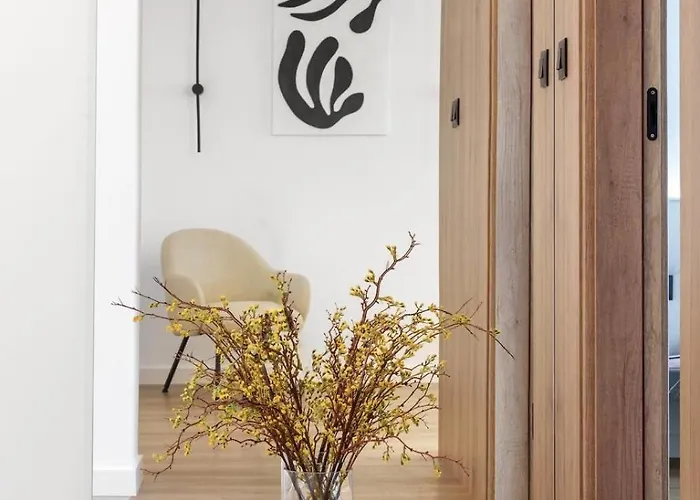 Stylish 1br With Balcony & Parking I Skyline By Flat Mаnаger 아파트 *