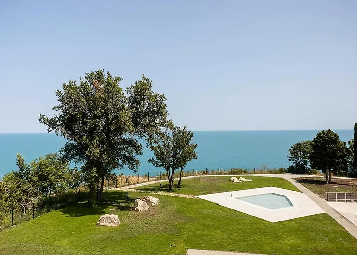 Stylish 1br With Balcony & Parking I Skyline By Flat Mаnаger 아파트 *