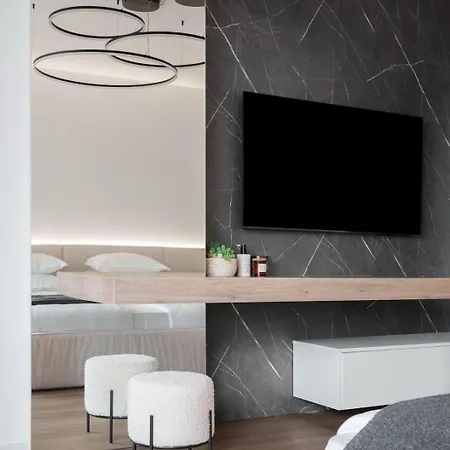 Stylish 1br With Sea View - Pool, & Parking I Skyline By Flat Mаnаger * 바르나