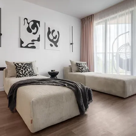 Апартаменты Stylish 1br With Balcony&parking I Skyline By Flat Mаnаger *