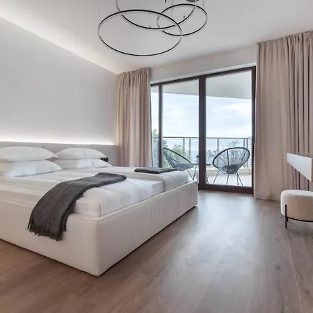 Stylish 1br With Balcony & Parking I Skyline By Flat Mаnаger Apartman