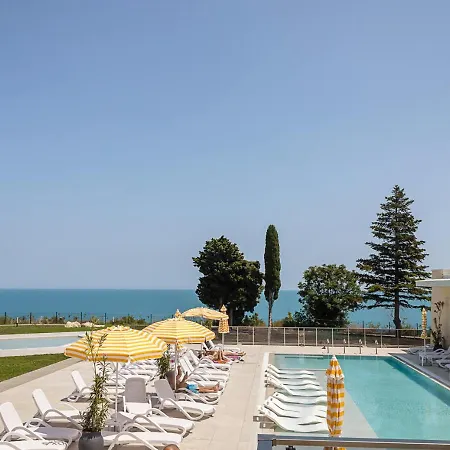 Stylish 1br With Sea View - Pool, & Parking I Skyline By Flat Mаnаger 아파트 바르나
