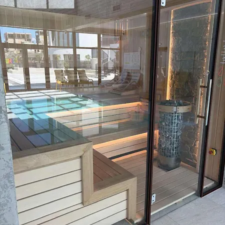 Stylish 1br With Sea View - Pool, & Parking I Skyline By Flat Mаnаger 바르나