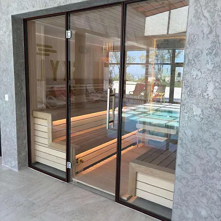 Stylish 1br With Sea View - Pool, & Parking I Skyline By Flat Mаnаger 아파트 바르나