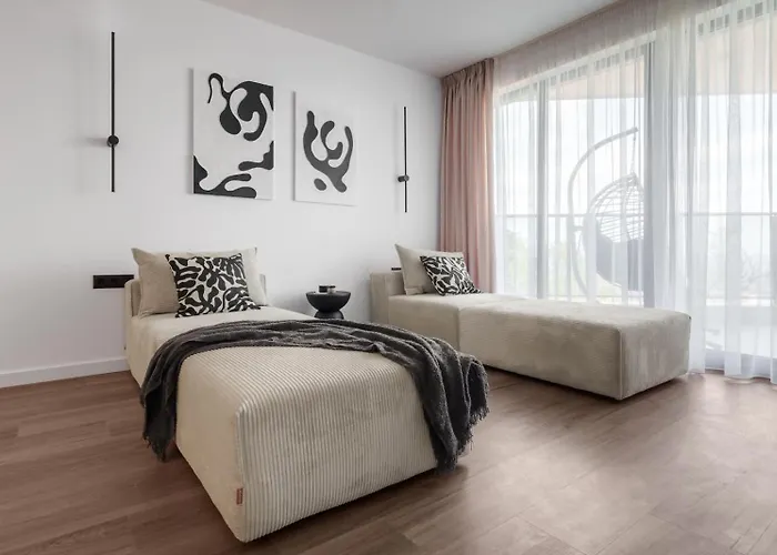 Apartman Stylish 1br With Balcony & Parking I Skyline By Flat Mаnаger *