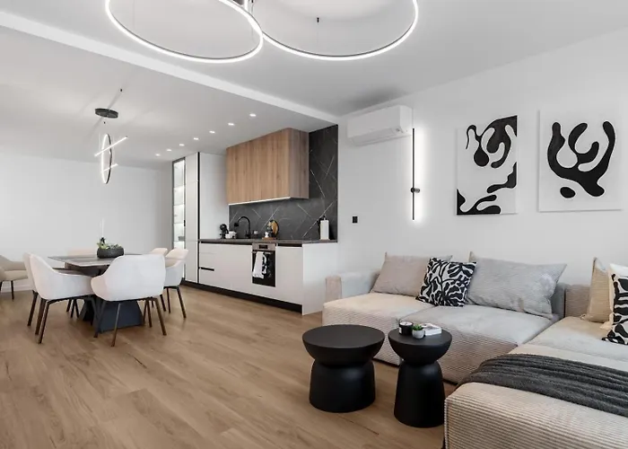 Stylish 1br With Balcony & Parking I Skyline By Flat Mаnаger Várna